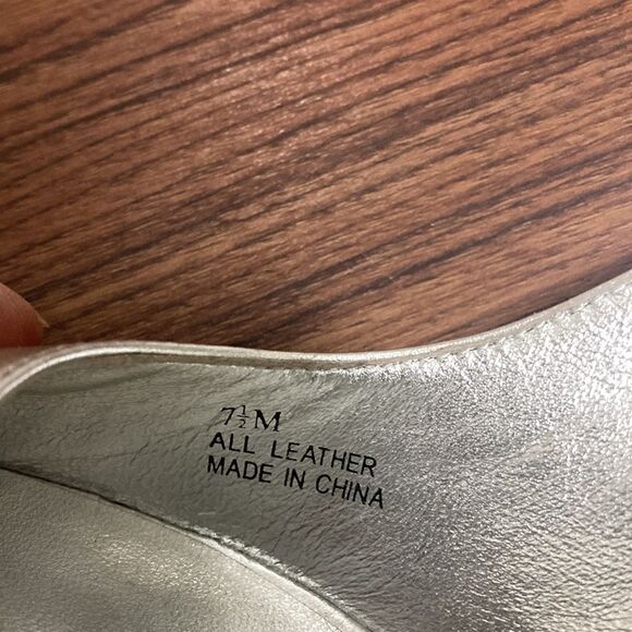 Saks Fifth Avenue Metallic Silver Slingback Platform Sandal with Peep Toe Size 7 - Picture 7 of 10